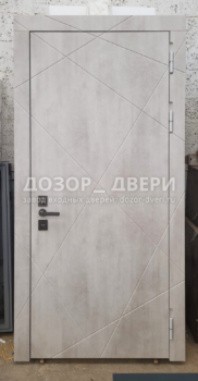 Светлая входная дверь, фото №1