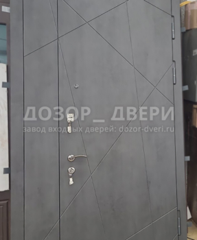 Полуторная серая дверь, фото №1
